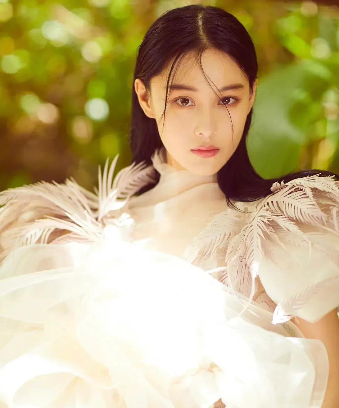 何洁张馨予最新视频,张馨予与何洁两个人的照片