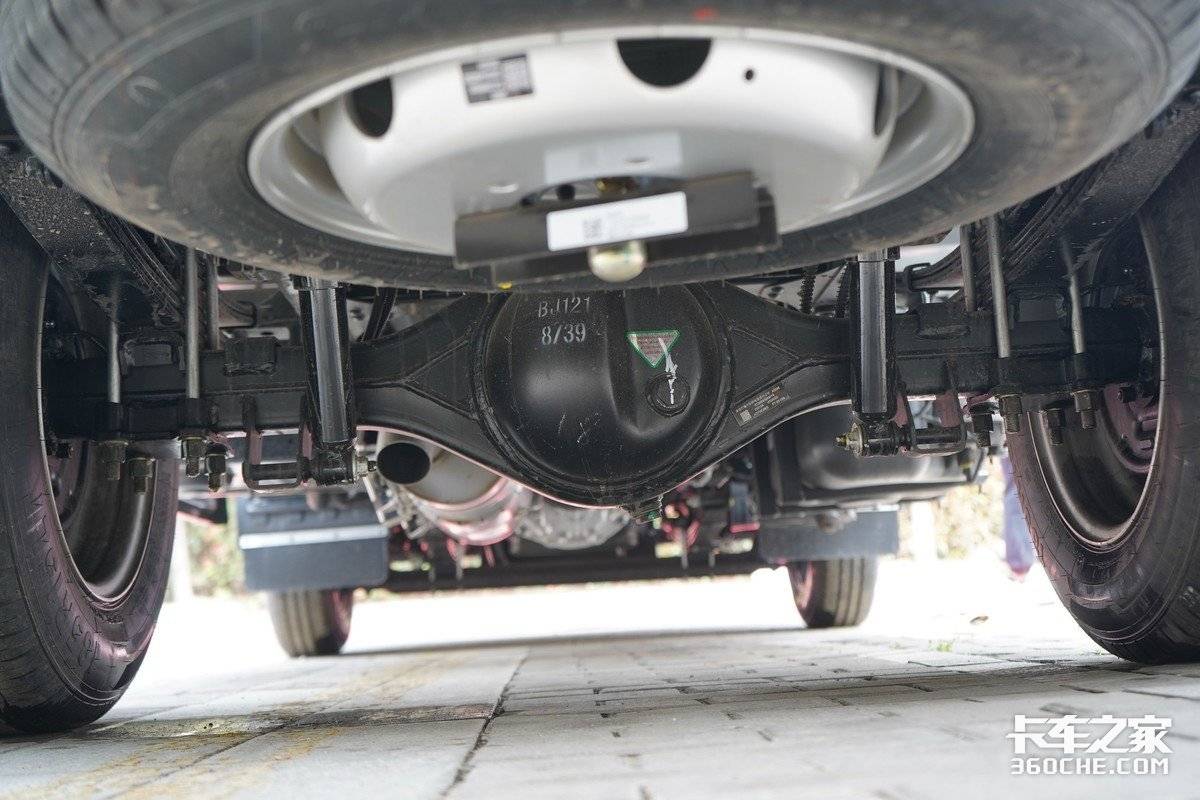 新款双排奥铃m卡柴油版价格,奥铃m卡142马力驾驶感受