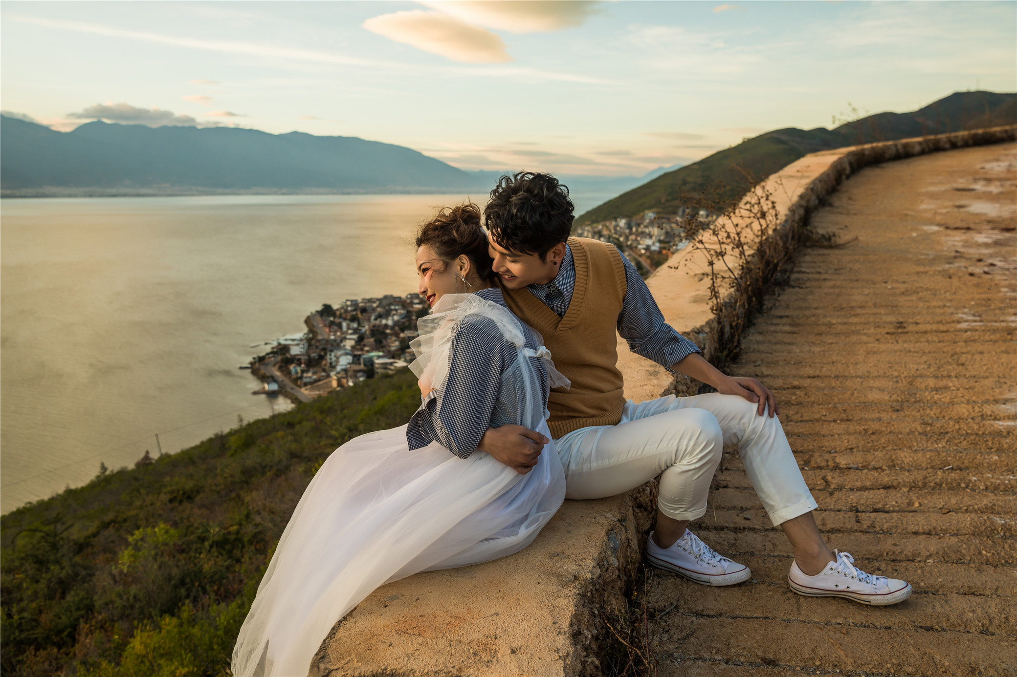 结婚一般用什么花,旅游结婚一般花费多少钱