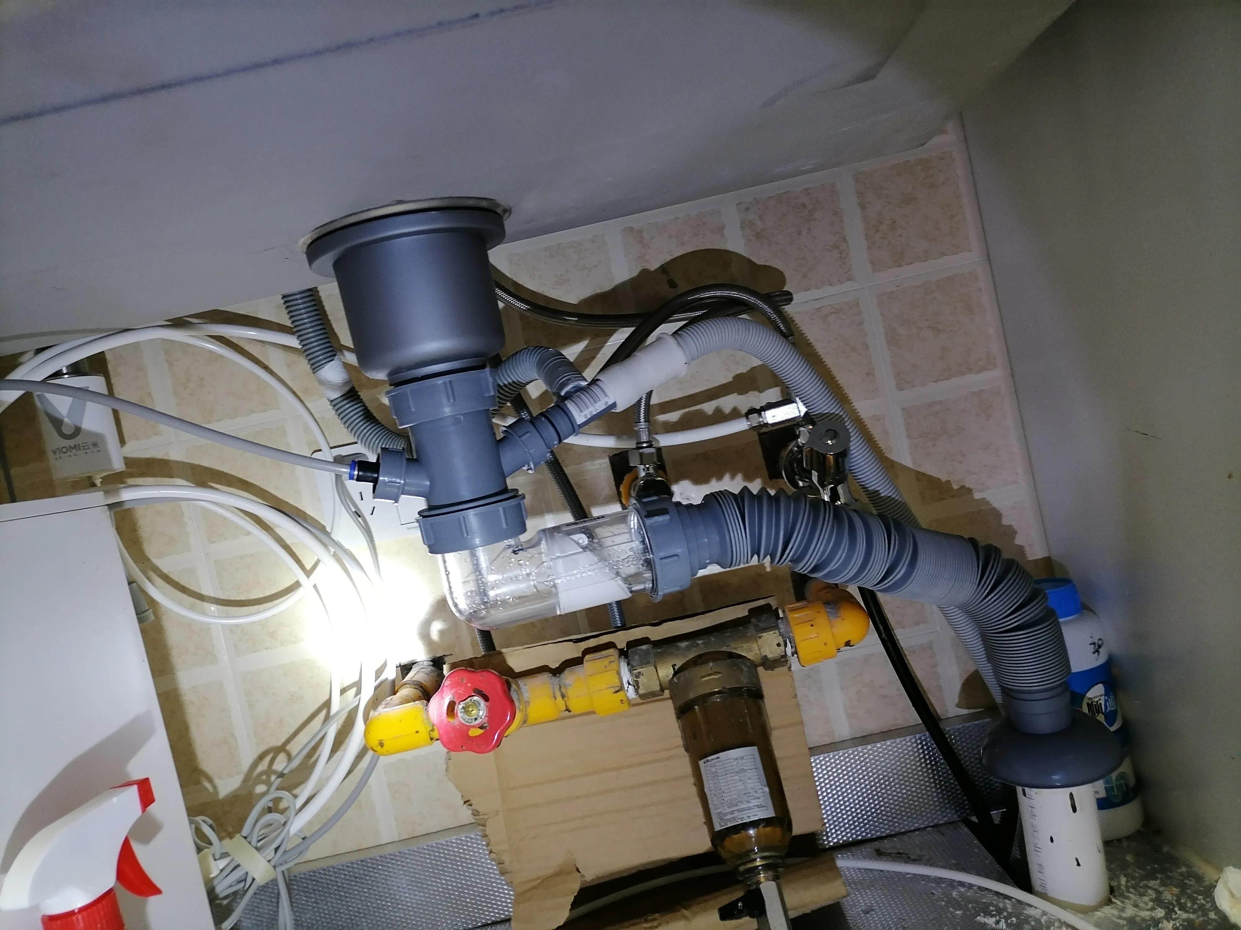 下水道反味太臭换什么样的下水管,卫生间面盆下水管反臭什么情况