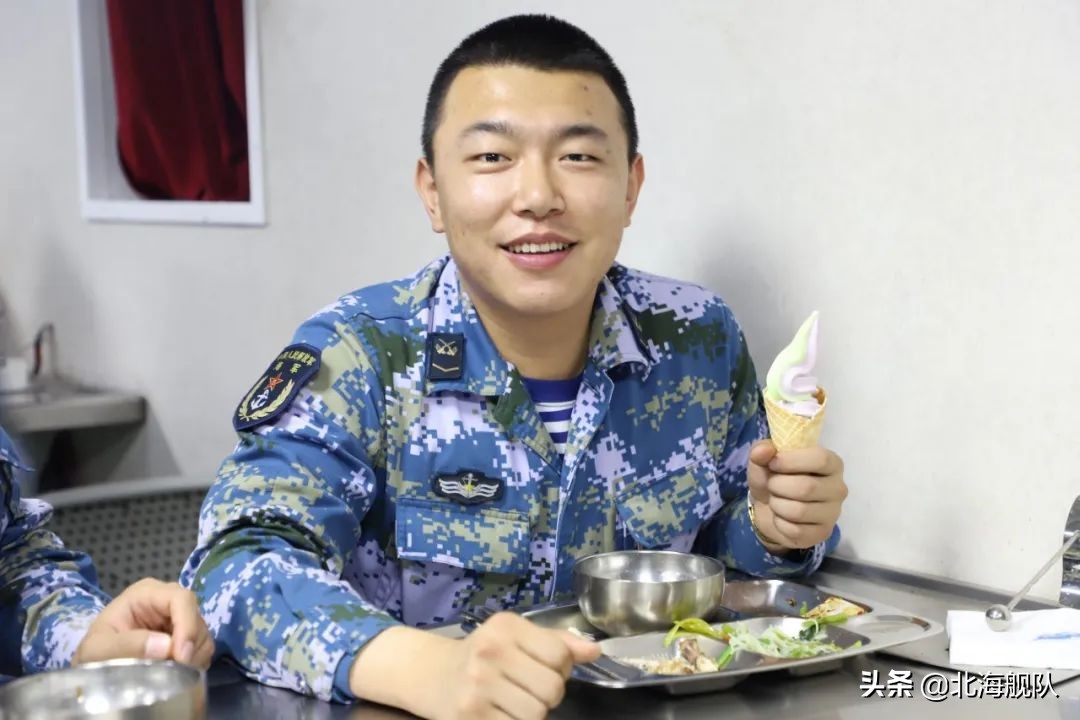 军舰用餐标准,军舰饭菜