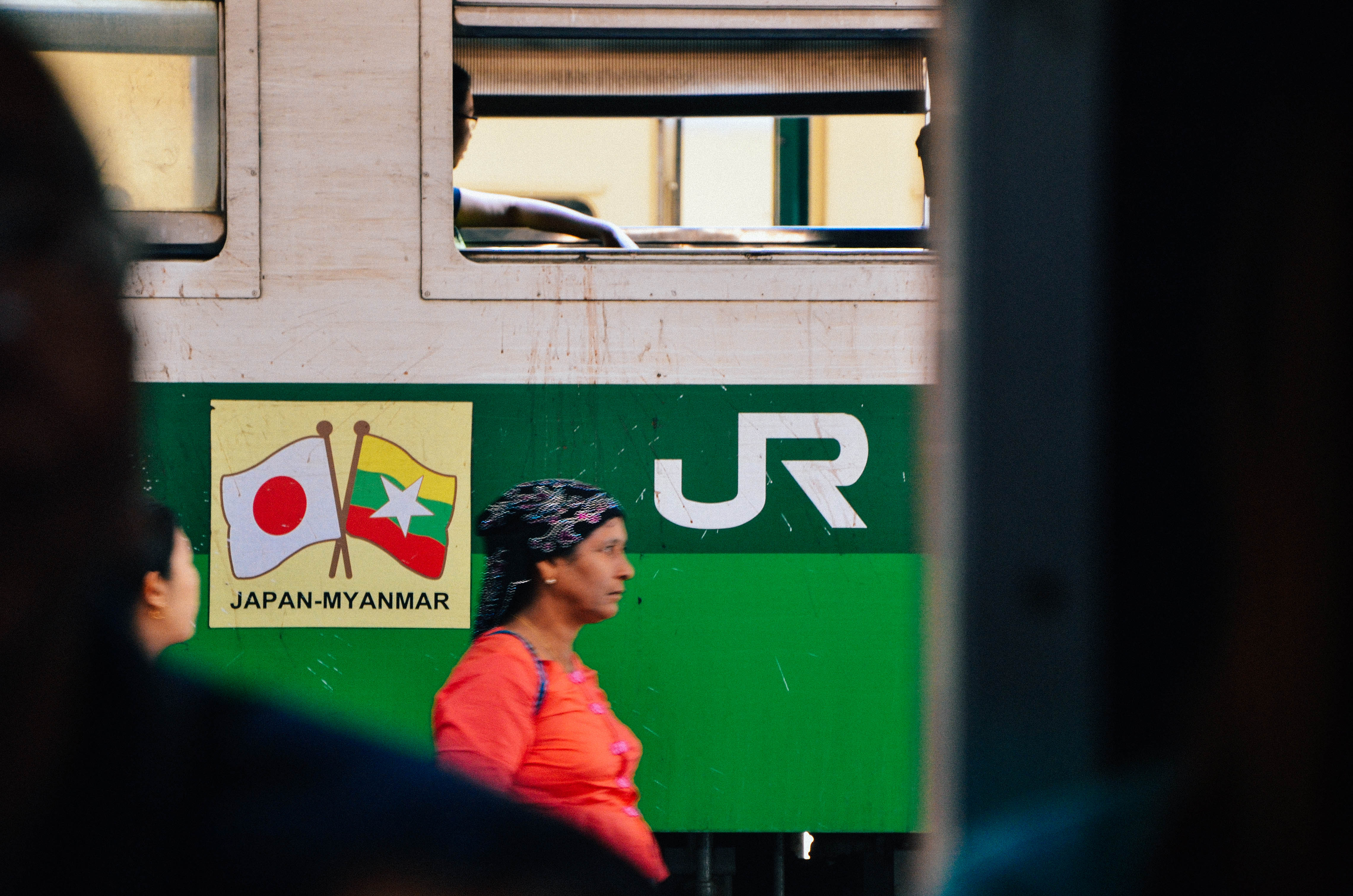 这辈子一定要去一次缅甸,缅甸是个很美的地方