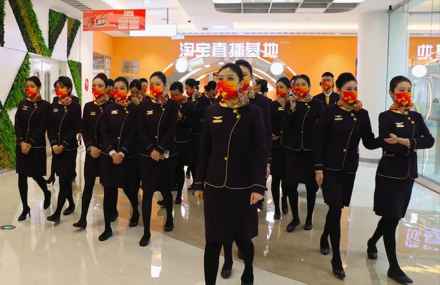 淘宝要上天！天津航空紧急培训空姐空少做带货主播