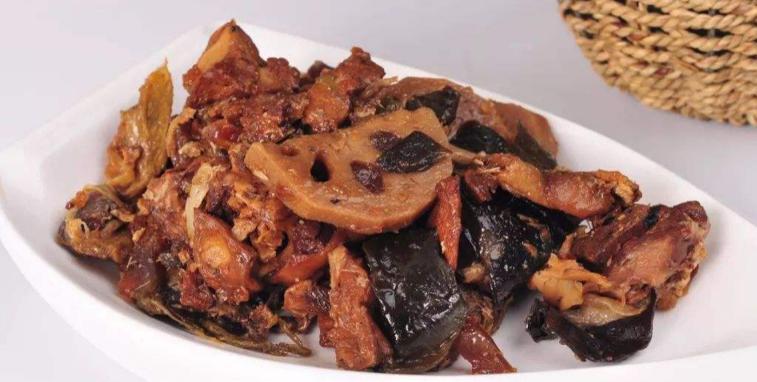 山东特产百年酥锅,济南特产王莉酥锅把子肉咋样