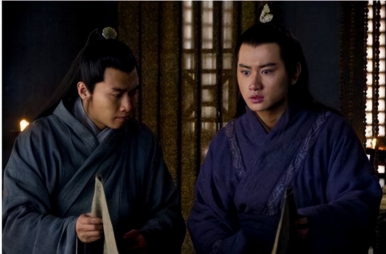 曹丕怎么逼曹植作诗,是谁提议曹丕以七步诗来为难曹植