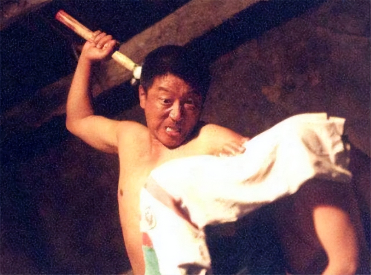 白宝山装甲兵抓哨兵,十大悍匪白宝山枪杀军人案