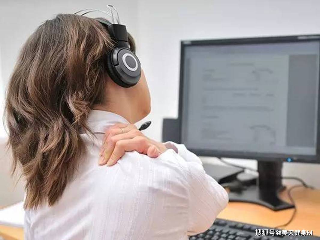 肩颈僵硬、腰背疼痛、肌腱炎、鼠标手怎么办？办公室5种健身方式