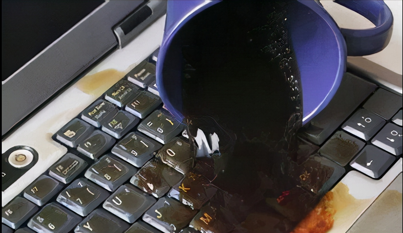 笔记本电脑进水了怎么办教你一招,笔记本电脑进水开不了机小妙招