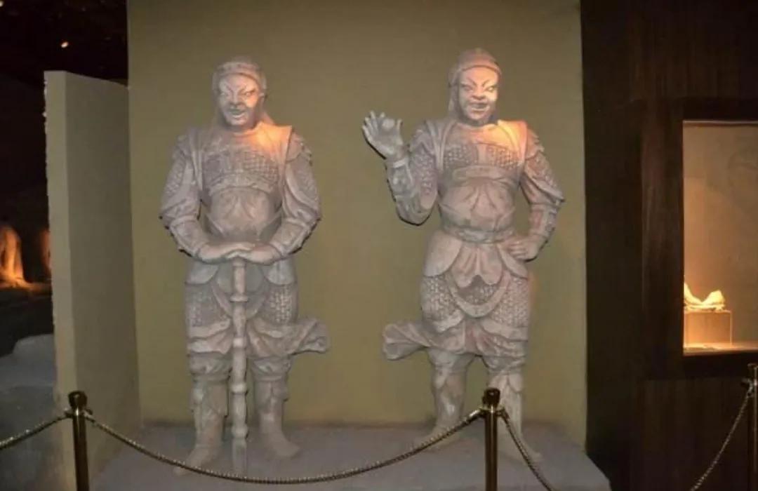 本是邪见，妄称佛教，诳惑黎元，当以令改