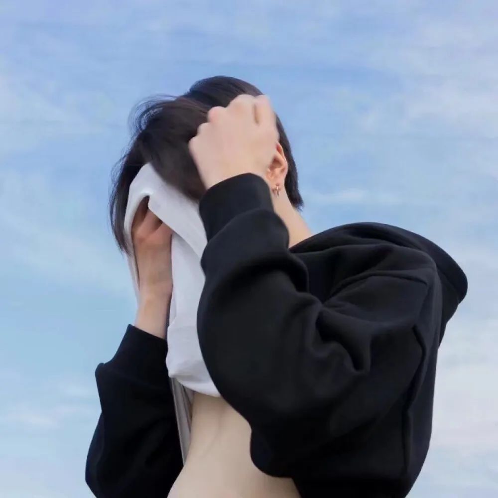 高级小众的女生头像真人不露脸,很小众却很惊艳的头像男生