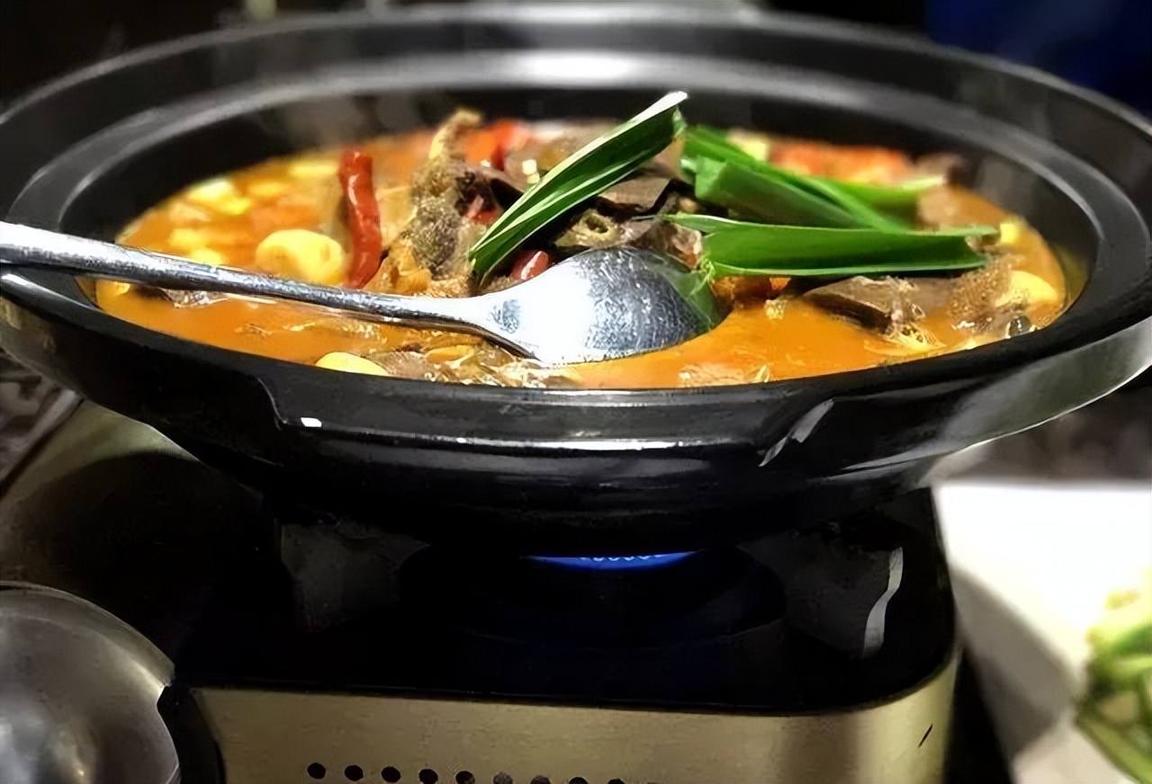 江湖上最霸气菜名,最个性的江湖菜店名