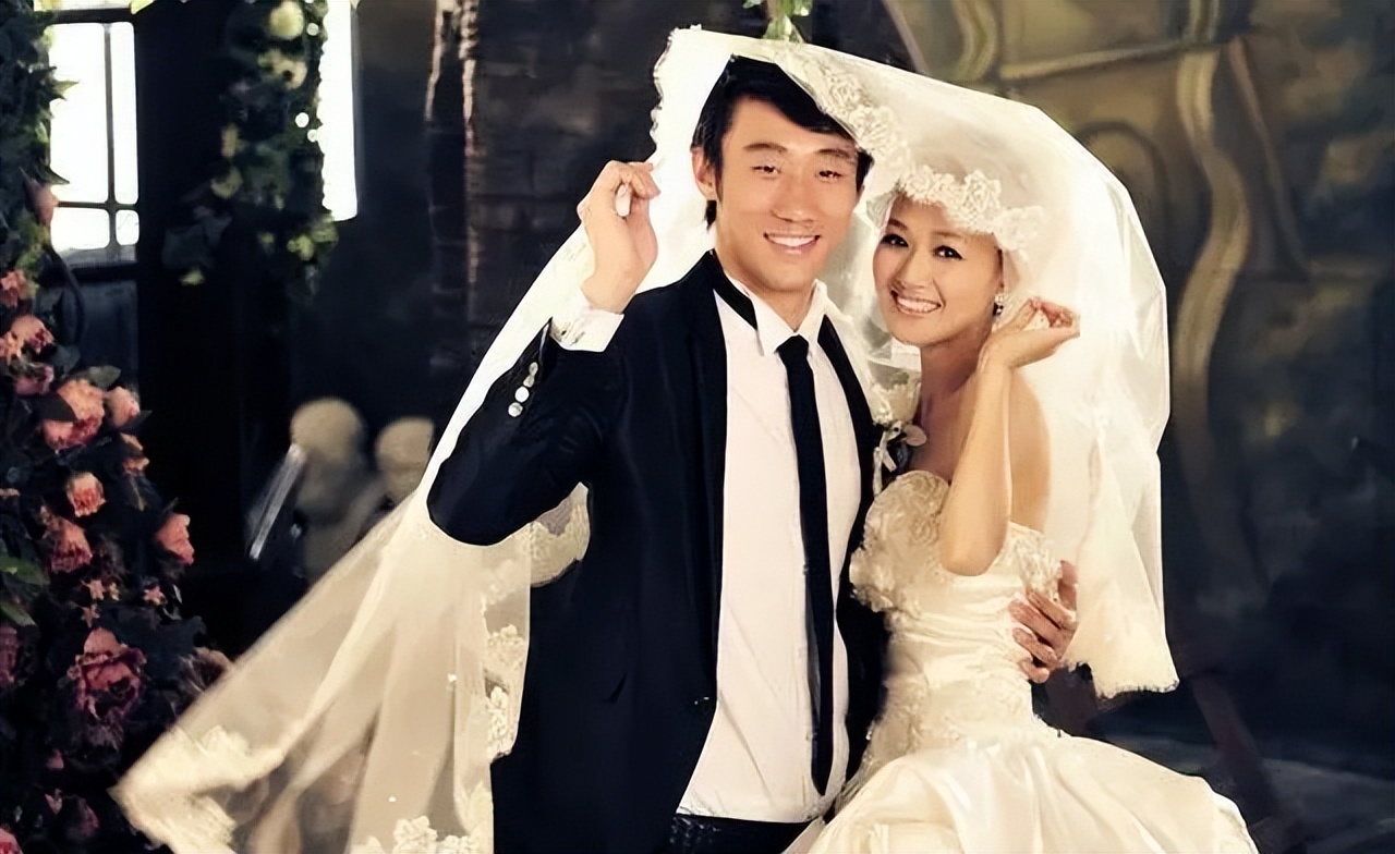 张鹭足球生涯,张鹭的工资是多少