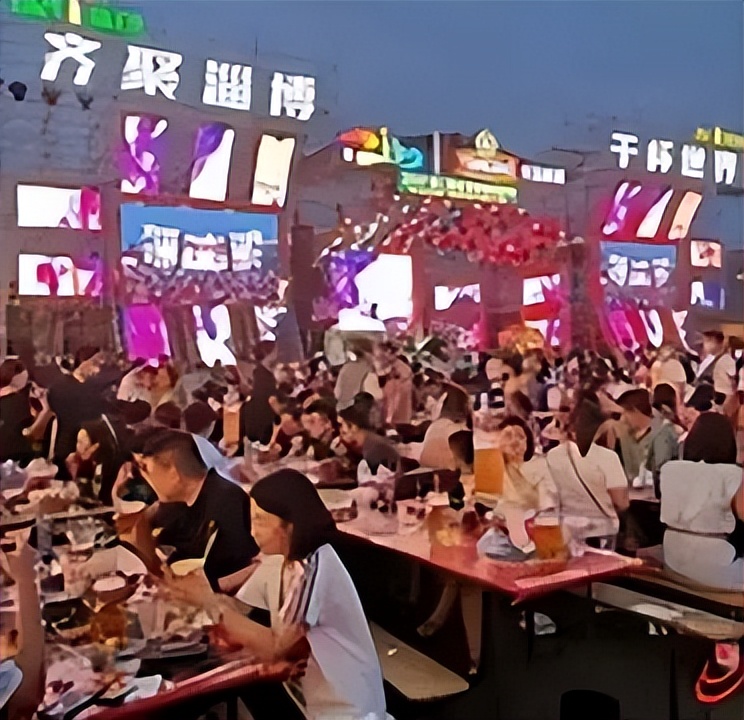 淄博烧烤的烟火味和人情味,淄博烧烤博味小串烧烤