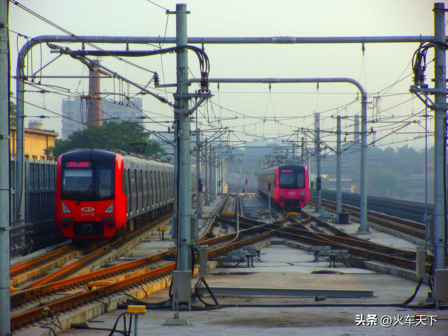 重庆轨道交通15号线两江影视城站,重庆目前开通的轨道交通线路