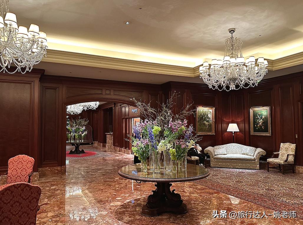 日本丽思卡尔顿酒店阴雨天高级感,大阪奢华酒店