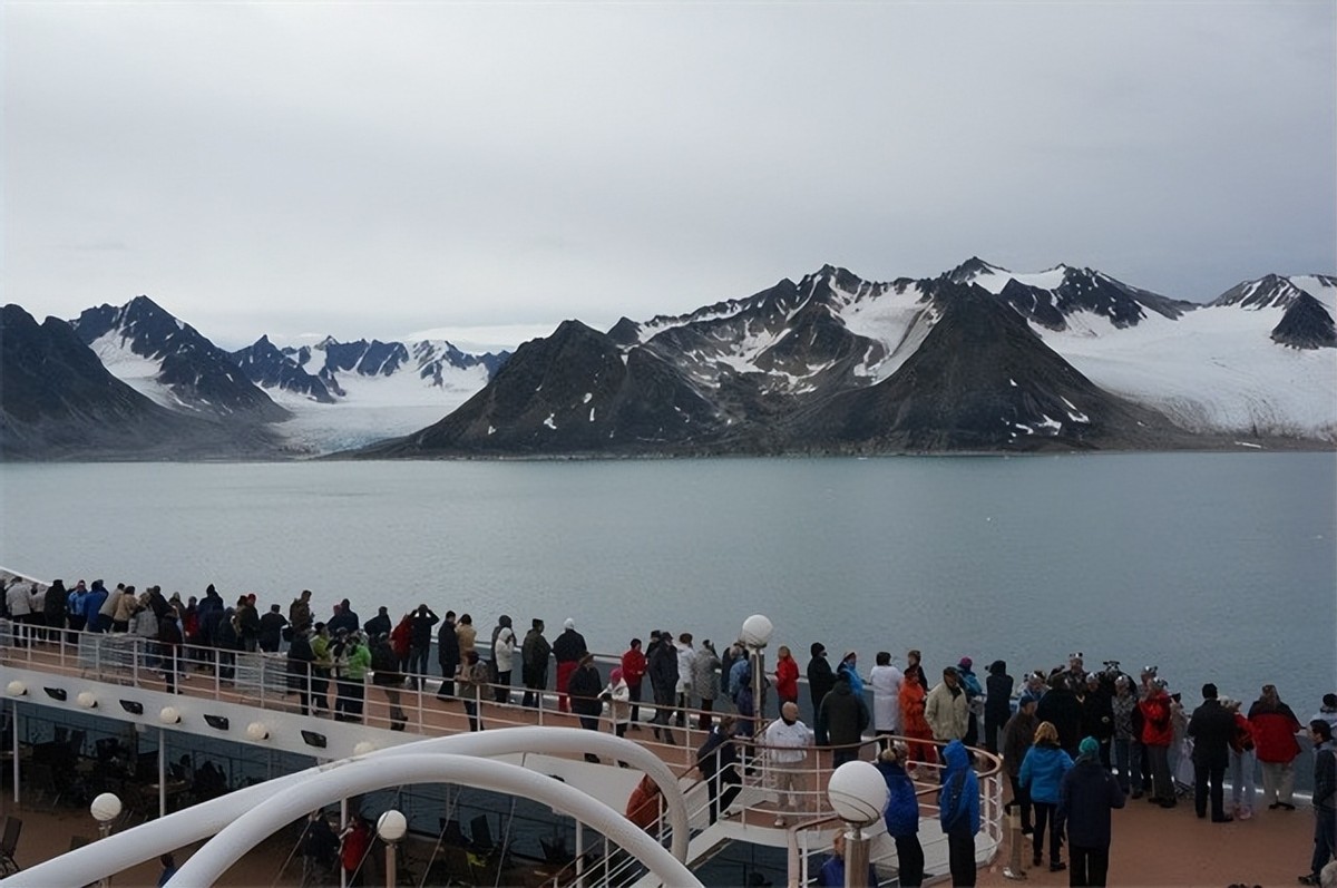 斯瓦尔巴群岛中国能建军事基地吗,中国在斯瓦尔巴群岛能开发矿吗