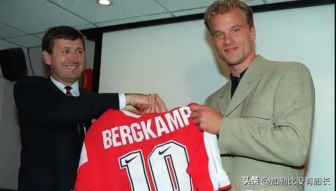 足坛历史十大前场组合,世界足坛那些年少成名的顶级前锋