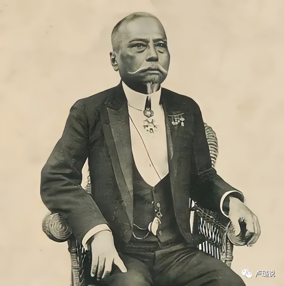 19岁的亚洲最美皇后，盛宠一时被负心抛弃，终成了法国野鬼孤魂！