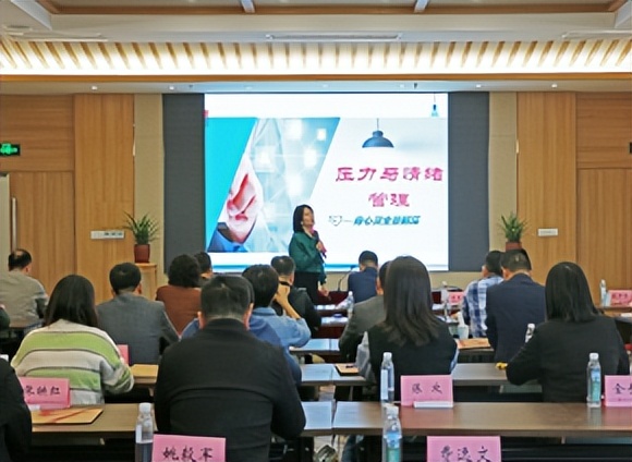 英语老师王冬焱,王冬焱老师