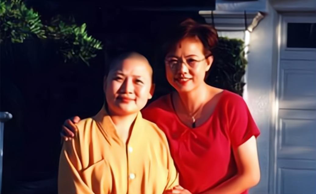 歌手李娜出家现状,歌手李娜为何在巅峰时期出家