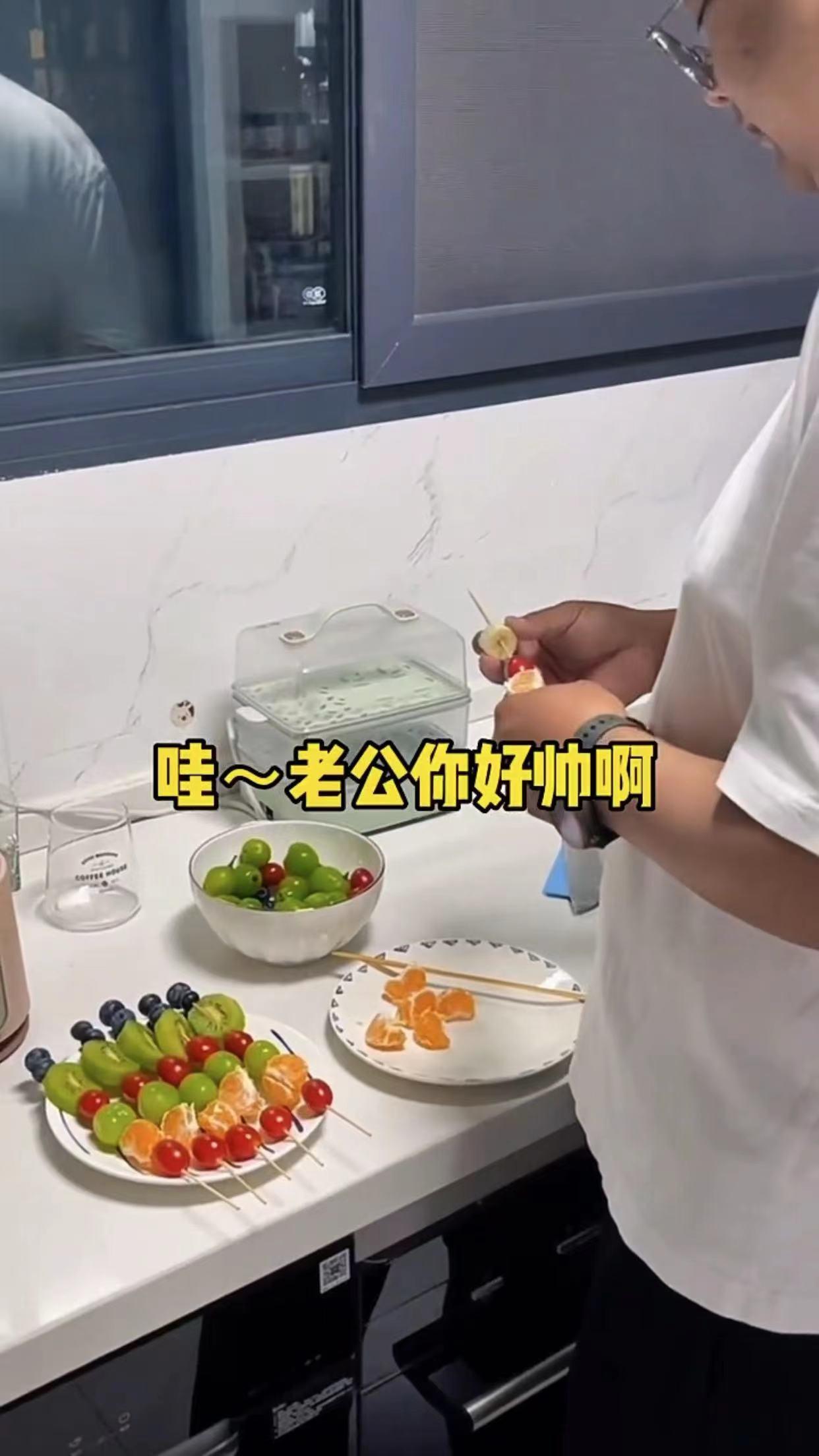 老婆怀孕特别喜欢吃水果,媳妇怀孕了爱吃水果