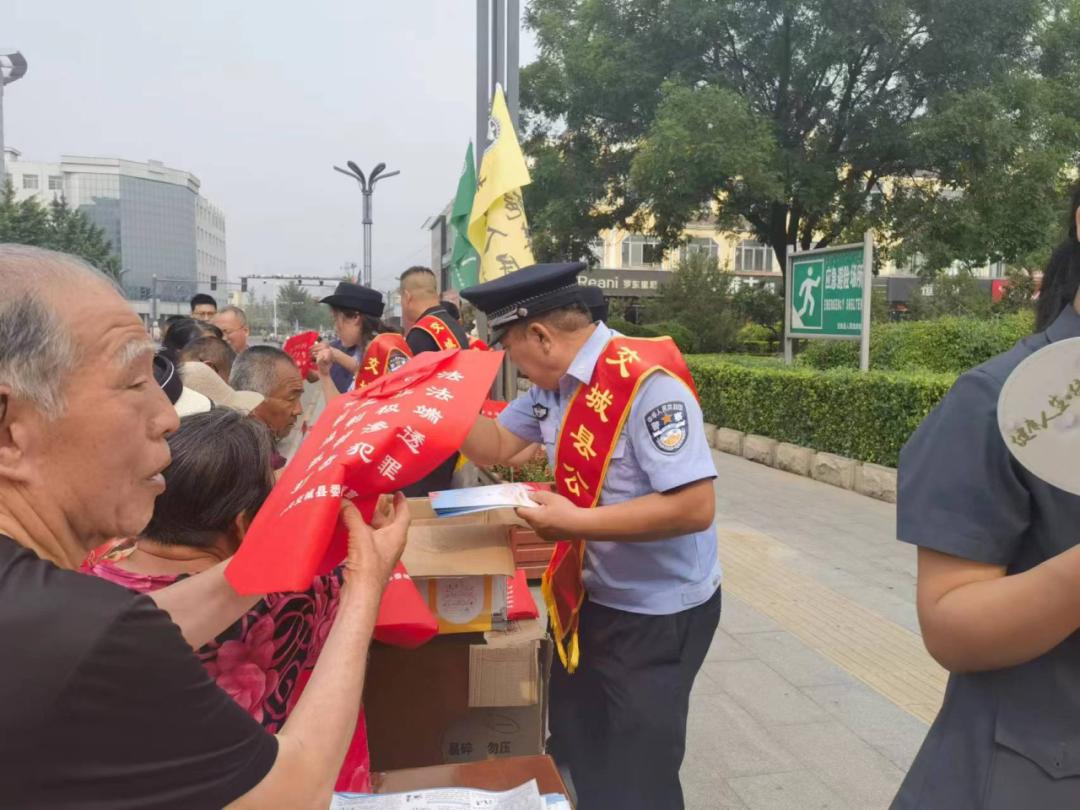 网警打击谣言宣传视频,打击网络谣言潍坊网警在行动