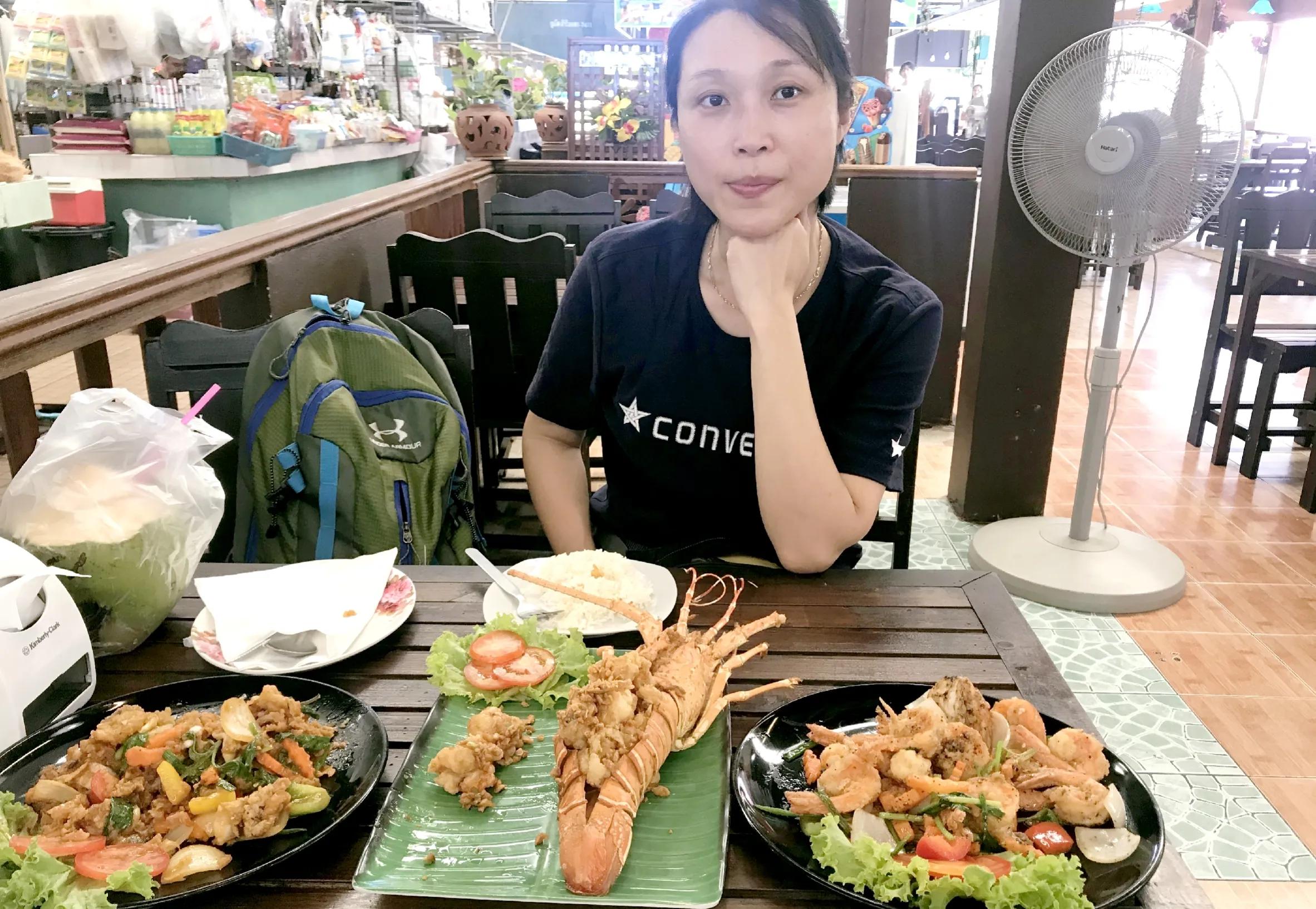 出国旅游一定要去当地吗,去泰国旅游外国人需要给小费吗