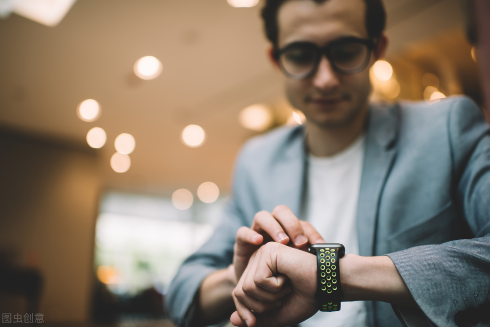 智能手表救老人一命,智能手表救了命