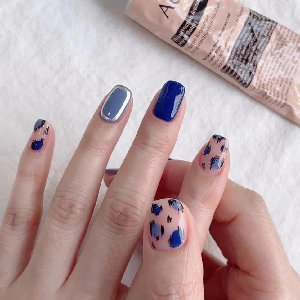 手黑黄做什么颜色的美甲显手白,莫兰迪美甲色显手白吗