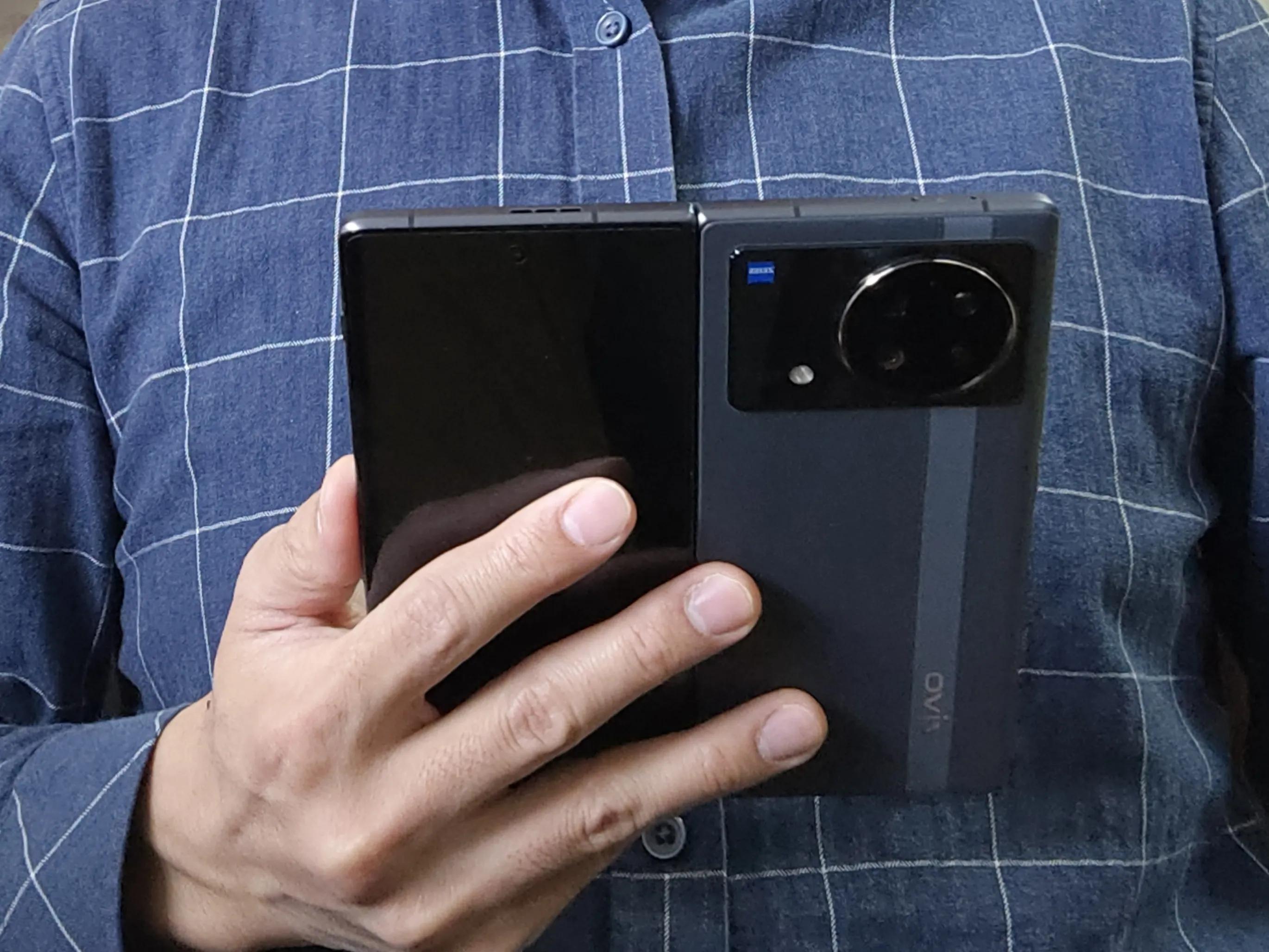 vivoxfold折叠屏手机怎么样,vivoxfold折叠屏手机值得入手吗