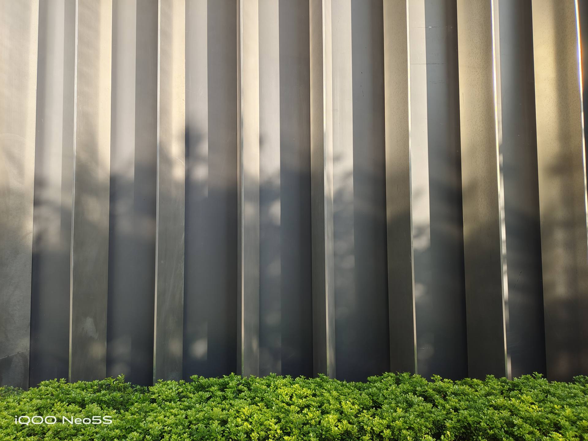 iqooneo5s测评对比一加9,iqooneo5s双芯旗舰