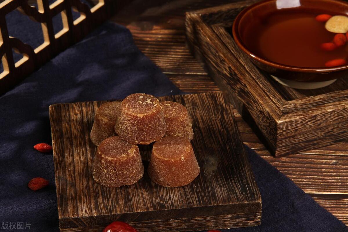 心主血而藏神脾主思虑,脾生血肝藏血心行血