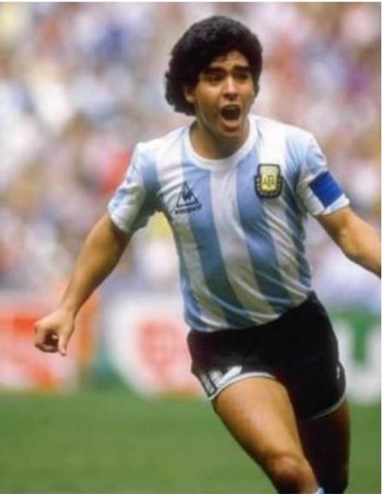 球王马拉多纳历任女友,球王马拉多纳的一生