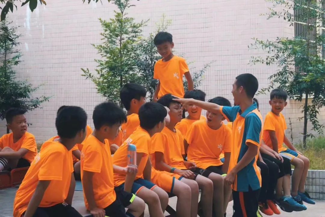 乾坤未定你我皆是黑马毕业典礼,毕业生演讲乾坤未定你我皆是黑马