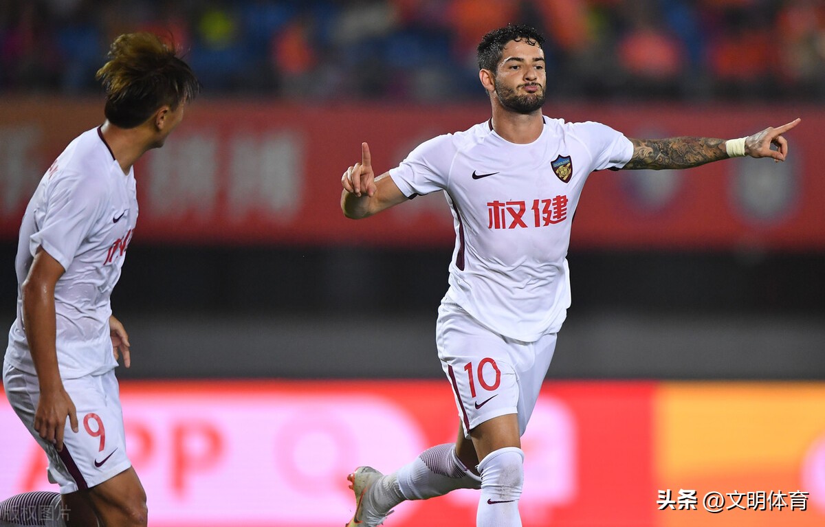 前权健外援宣布挂靴卡纳瓦罗赞其是大师级别球员