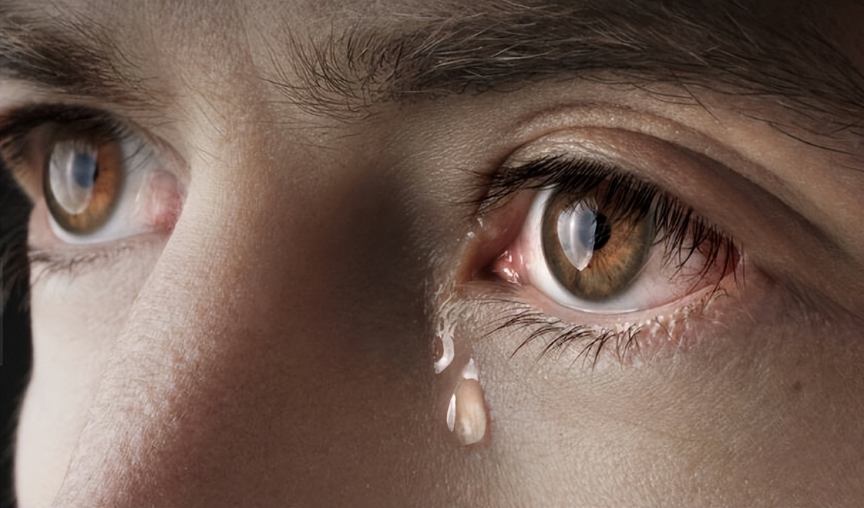 2010年河北行唐，儿子患病身长“巨型黑痣”，母亲为救子割皮移植