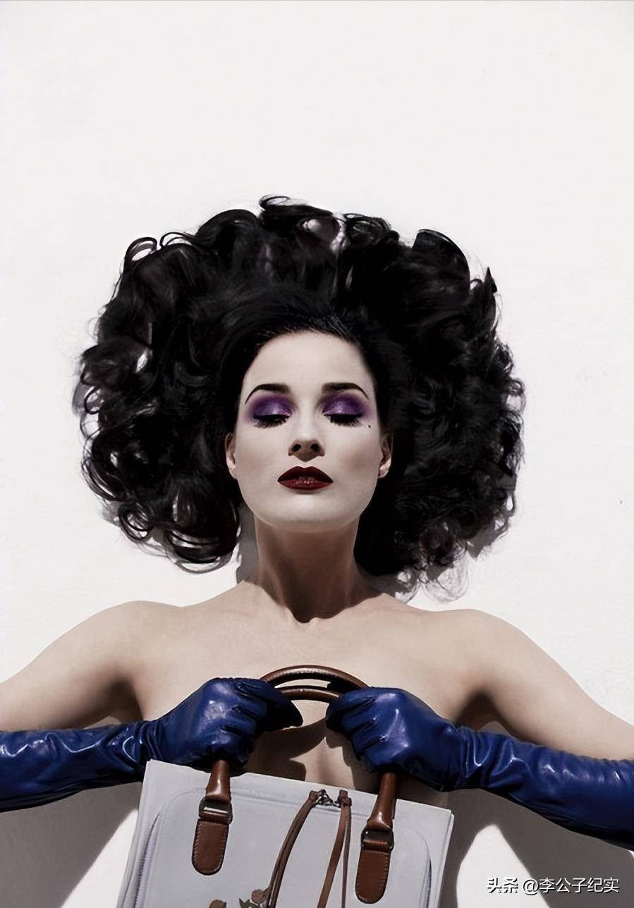 身价超10亿的脱衣舞娘,拒绝王储狠甩渣男,至今无人见过她素颜