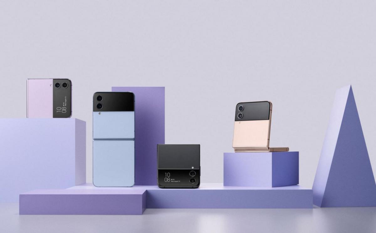 三星折叠手机galaxyzflip4大屏,三星GalaxyZFlip4折叠屏