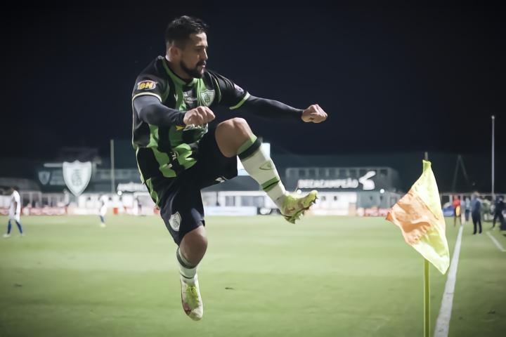 崔康熙和李铁谁是归化之父,中国足协有意崔康熙