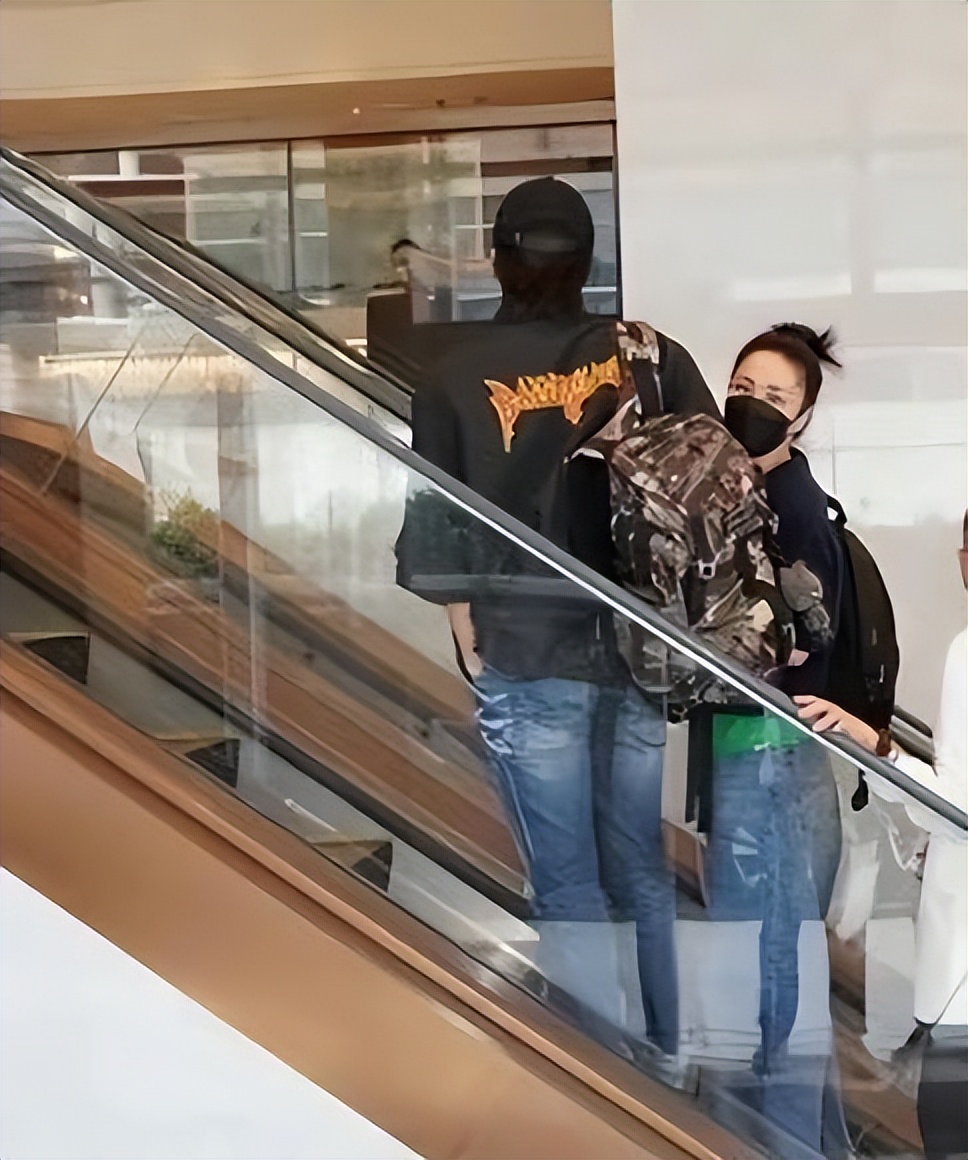 王菲和谢霆锋高调晒照片,王菲与谢霆锋的最新近况