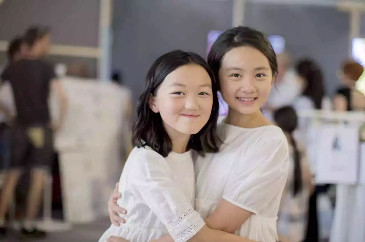 王菲女儿兔唇是什么原因造成的,王菲的女儿兔唇怎么治疗的