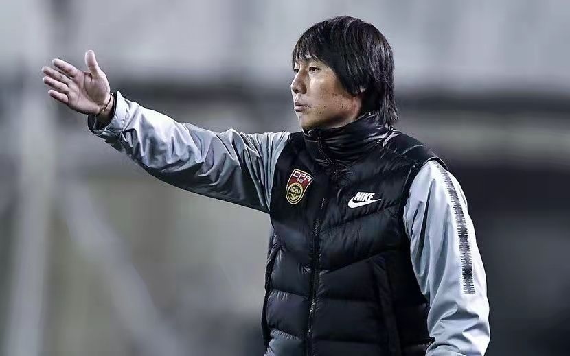 从国足队长到中丙联赛,李铁从国脚到国家队主教练