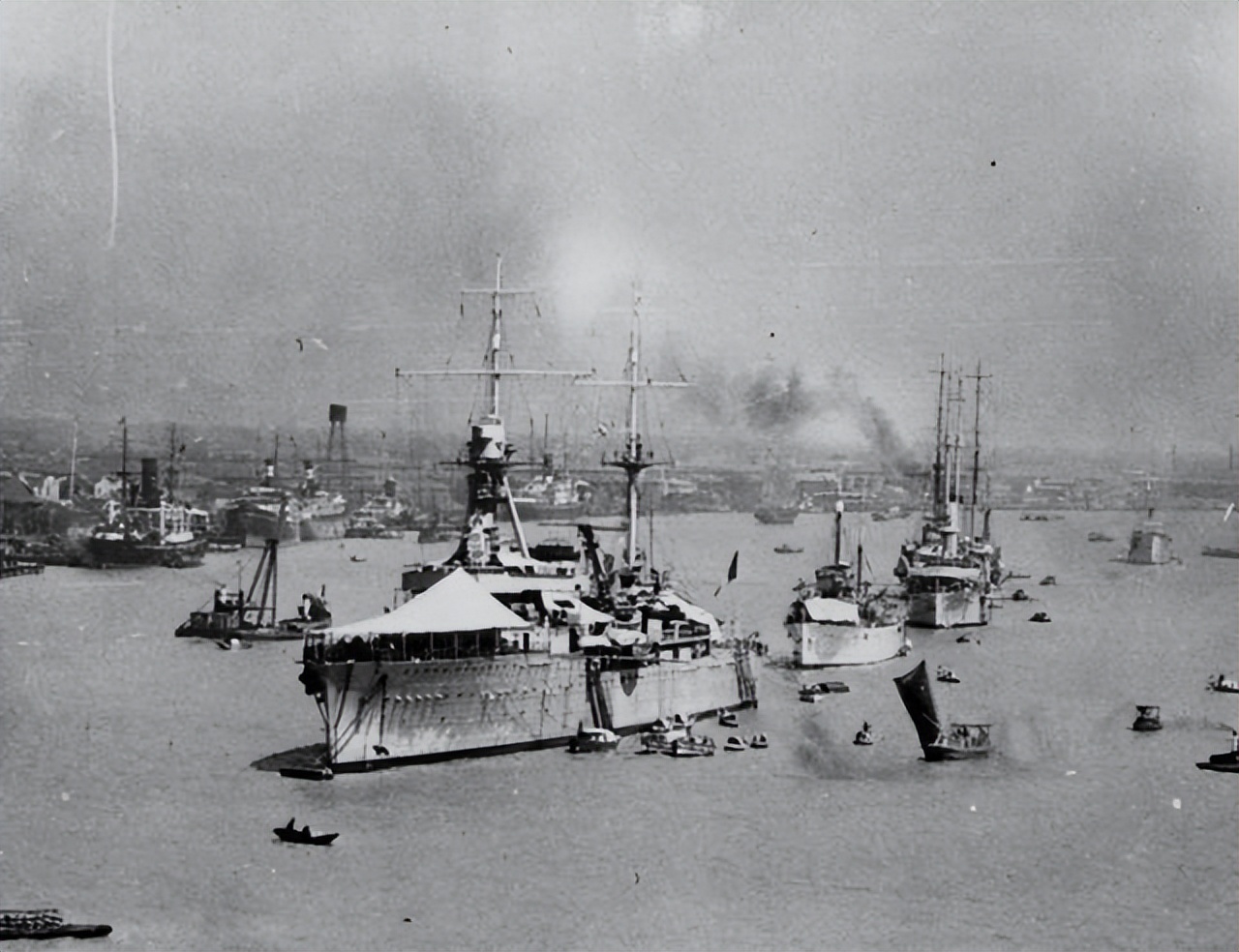 三个月打光国军精锐部队，70万国军难敌30万日寇，真相究竟为何？