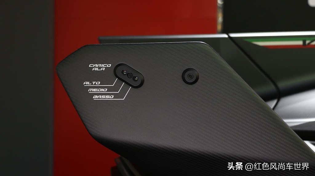 兰博基尼毒药,兰博基尼比毒药还难得一见