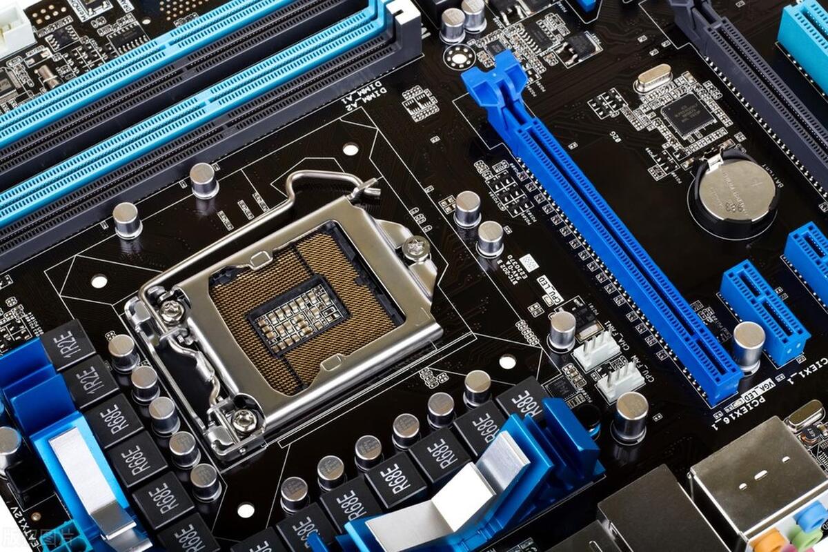 组成电脑零部件有哪些,电脑主机都是什么组成