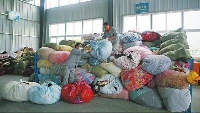中国旧衣在非洲遭疯抢！日产600万件，旧衣回收或带动千万产业？