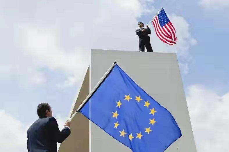 欧元崩盘后果,欧元三重打击