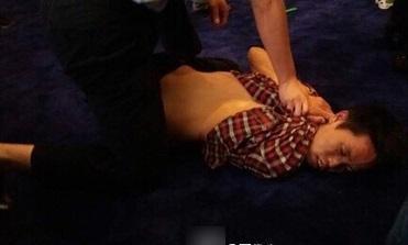 范冰冰和李解舌吻视频女演员被骚扰是常事！范冰冰胸部多次被