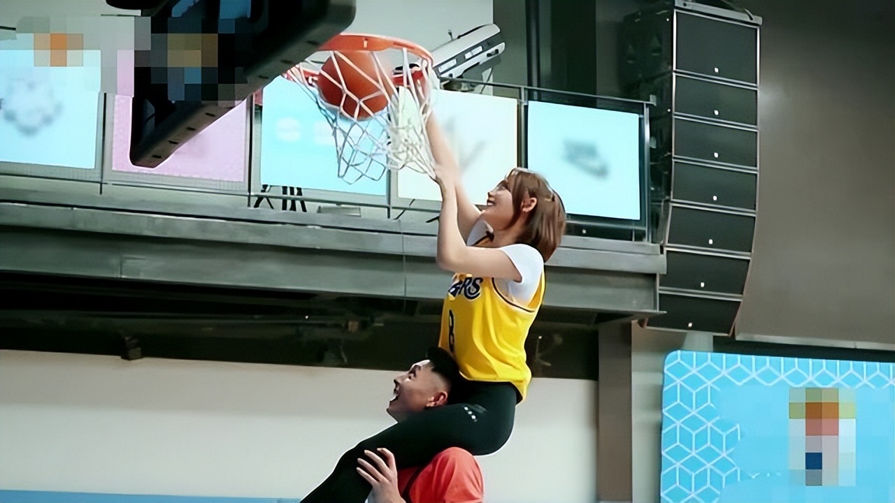 张嘉倪豪门豪宅,张嘉倪家庭豪宅