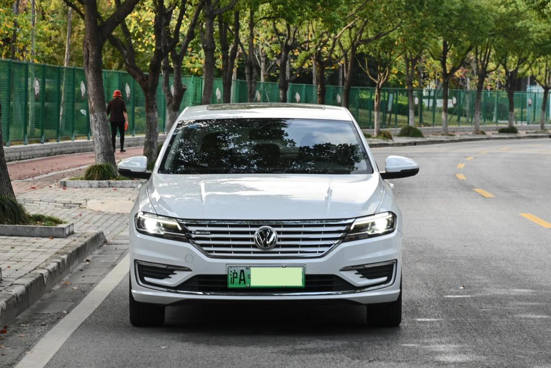 2015款朗逸1.4t二手现在值多少钱,大众朗逸1.5t星空顶配